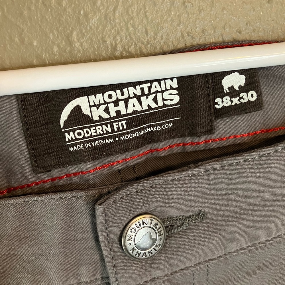 Mountain khakis men’s size 38x30